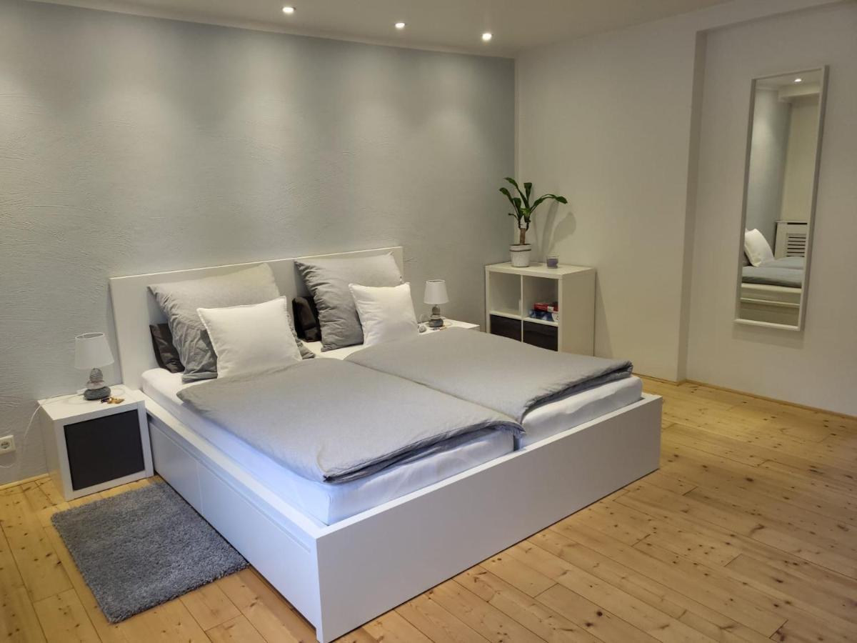 Tritt Ein Bring Glueck Herein - Exquisite 75 Qm - Messenaehe - Parkplatz - Flughafennaehe Dusseldorf Luaran gambar