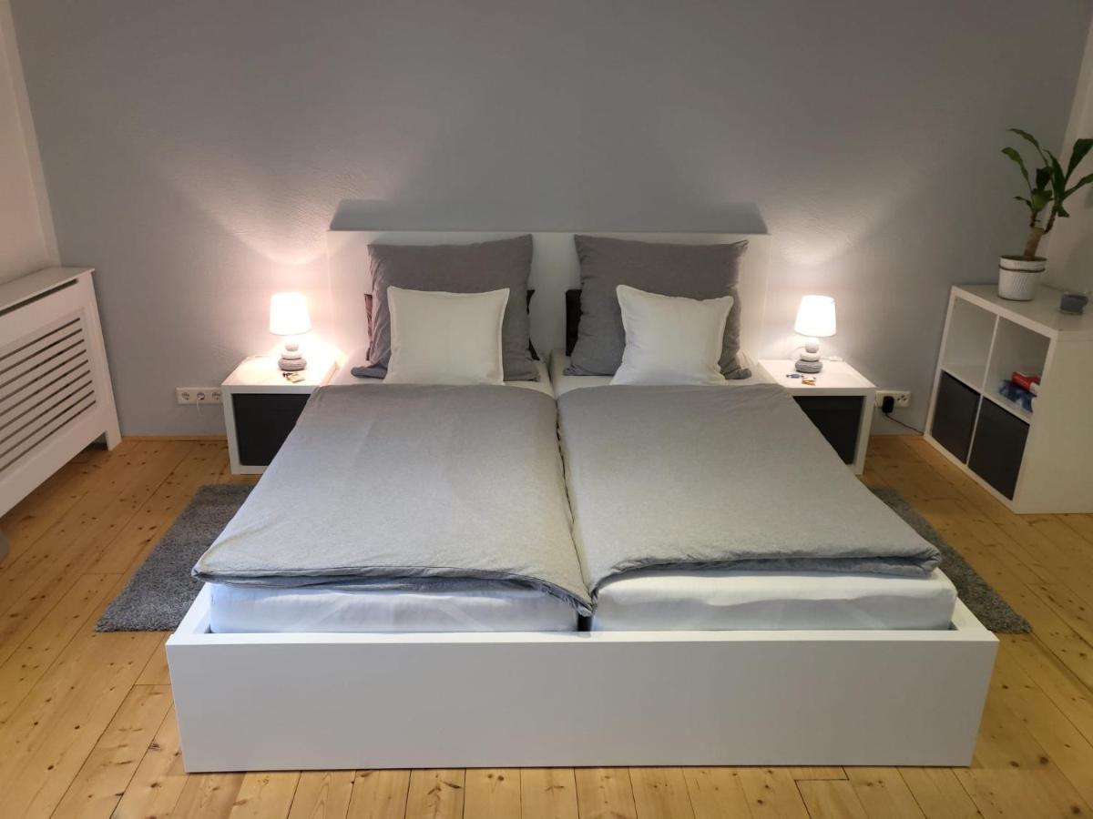 Tritt Ein Bring Glueck Herein - Exquisite 75 Qm - Messenaehe - Parkplatz - Flughafennaehe Dusseldorf Luaran gambar